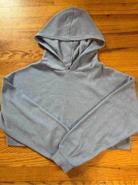 Edikted Hooded Thermal Knit Cropped Hoodie - Light Gray